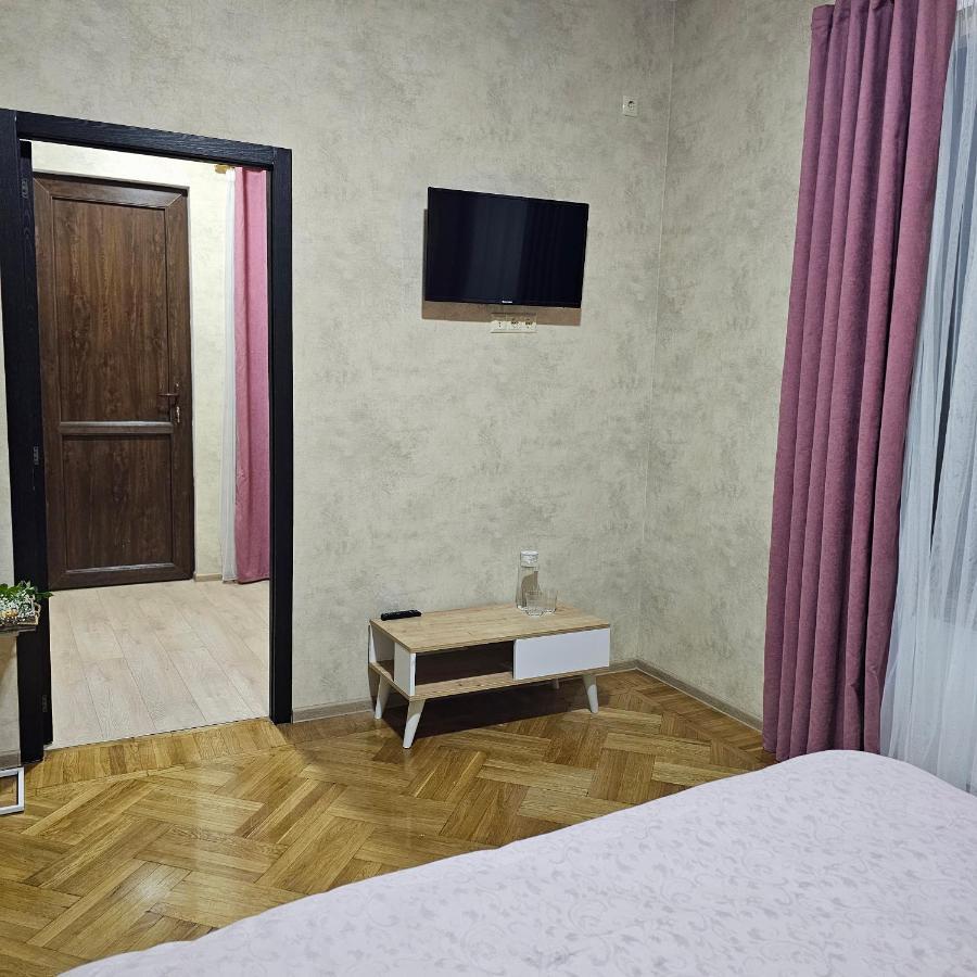 Memory Basket Hotel Kutaisi Exterior photo
