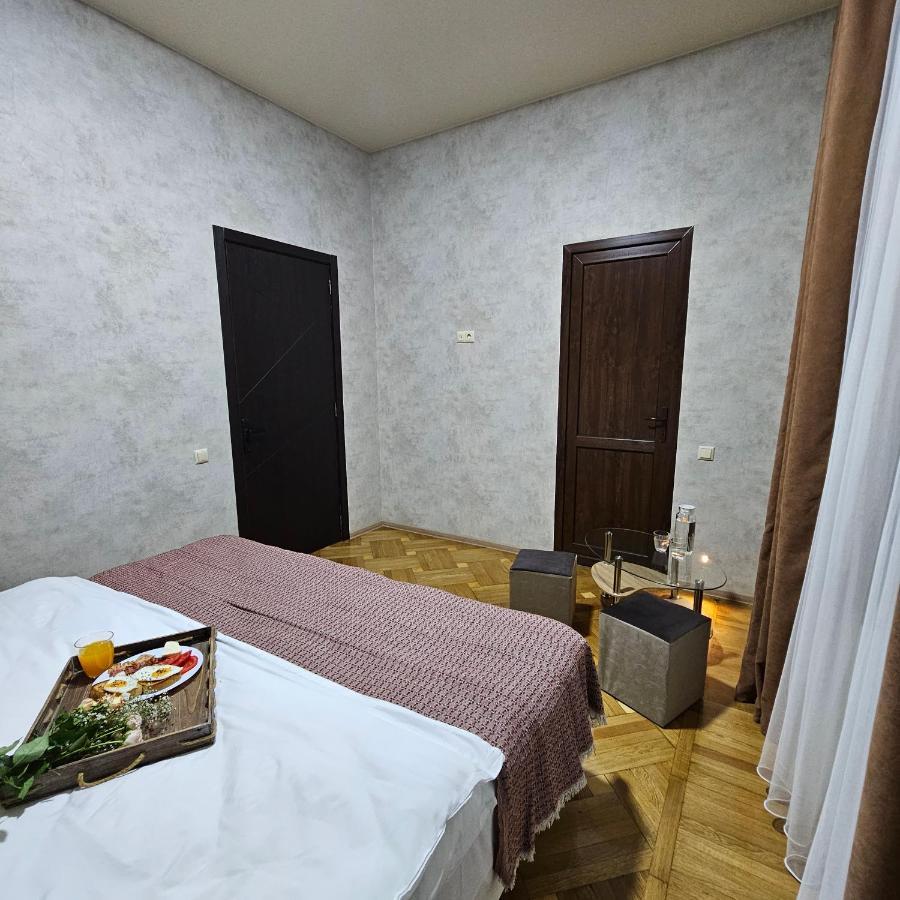 Memory Basket Hotel Kutaisi Exterior photo