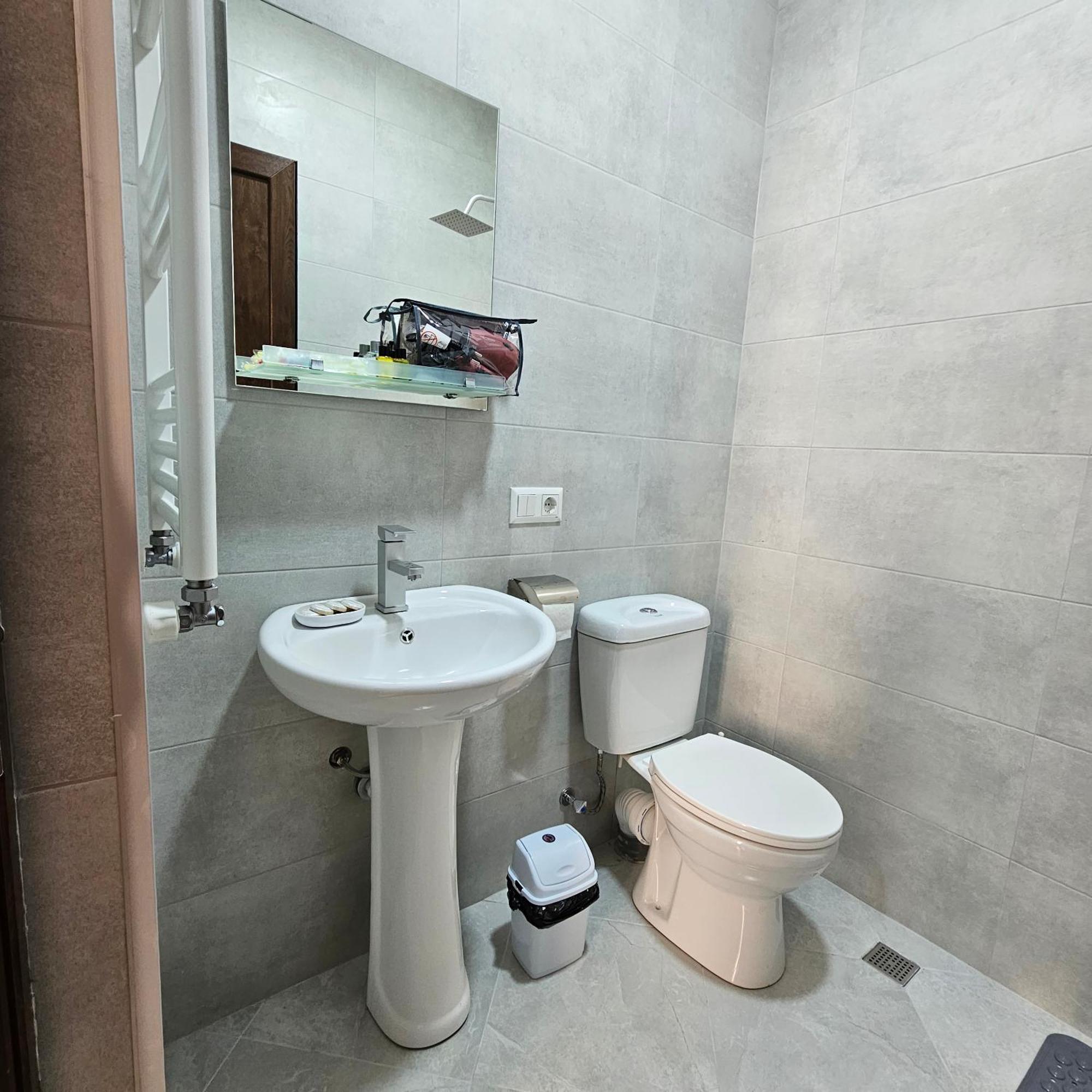 Memory Basket Hotel Kutaisi Exterior photo